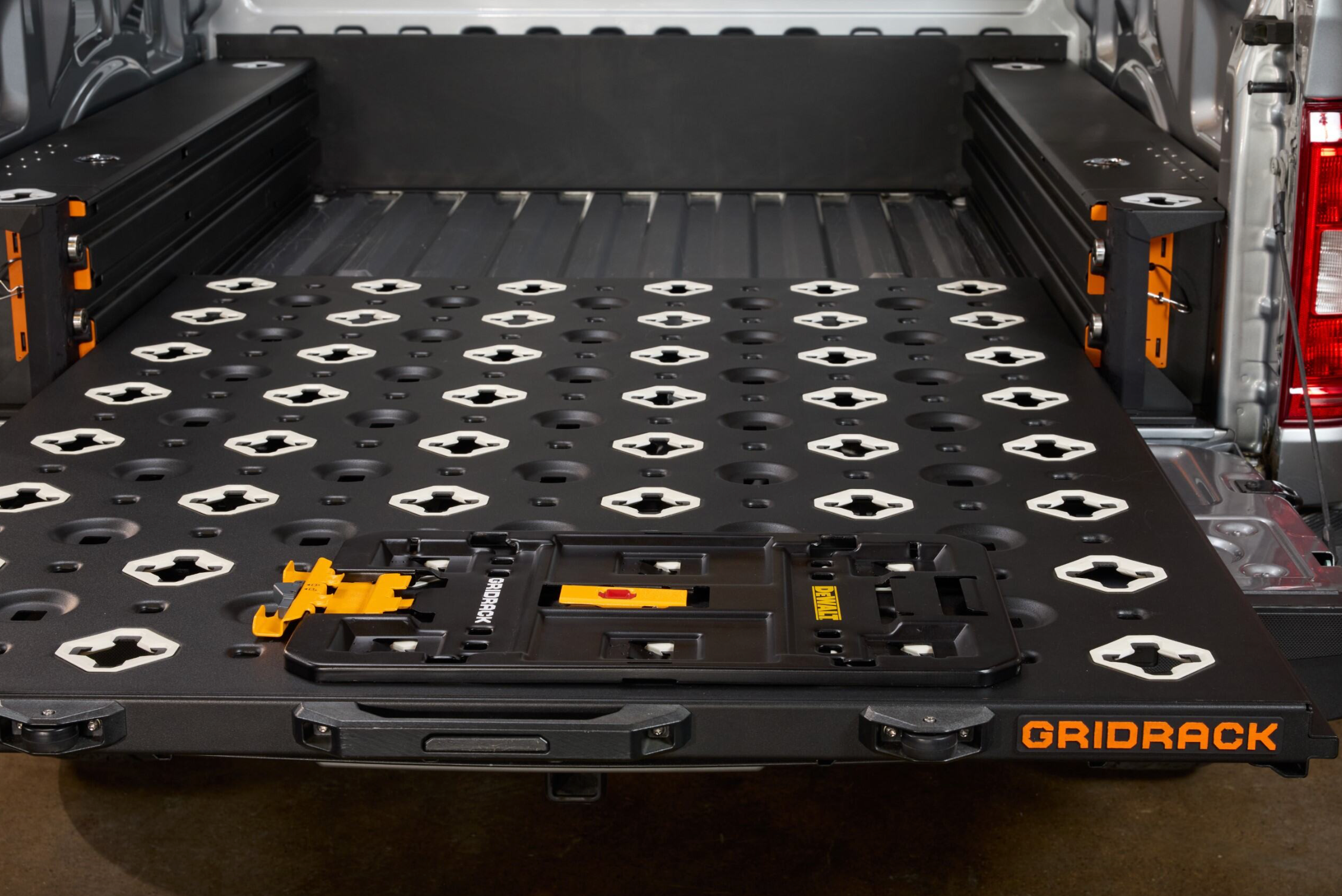 DEWALT® TOUGHSYSTEM® 2.0 and DXL™ FitKit