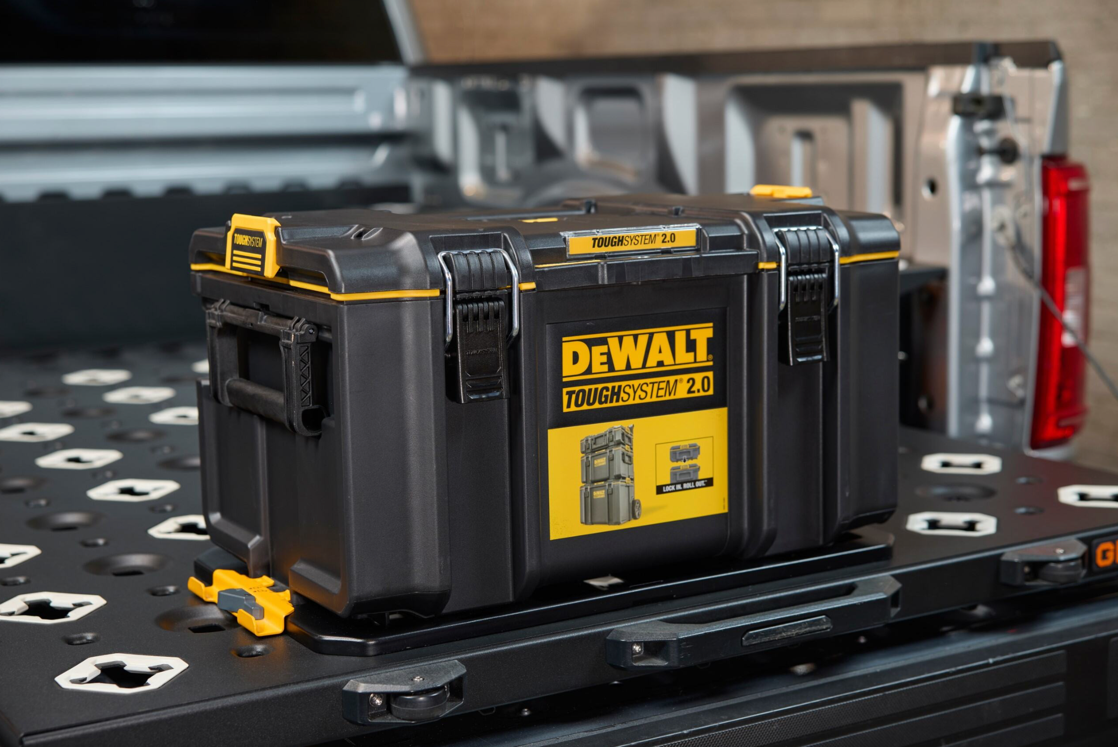 DEWALT® TOUGHSYSTEM® 2.0 and DXL™ FitKit