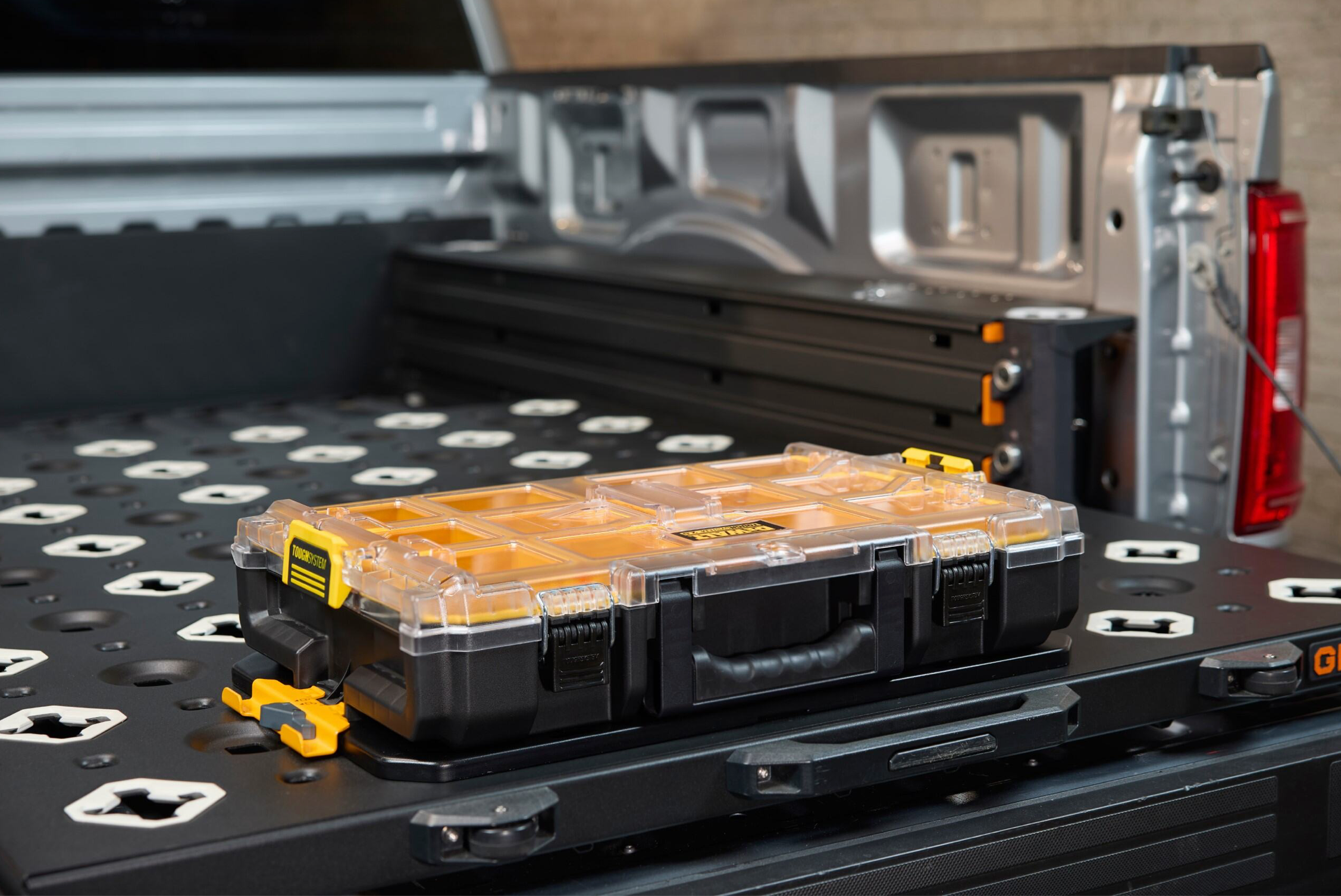 DEWALT® TOUGHSYSTEM® 2.0 and DXL™ FitKit
